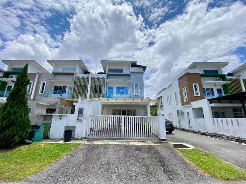 Double Storey Superlink House At The Clover Homes Jalan Semanggi - Image 1