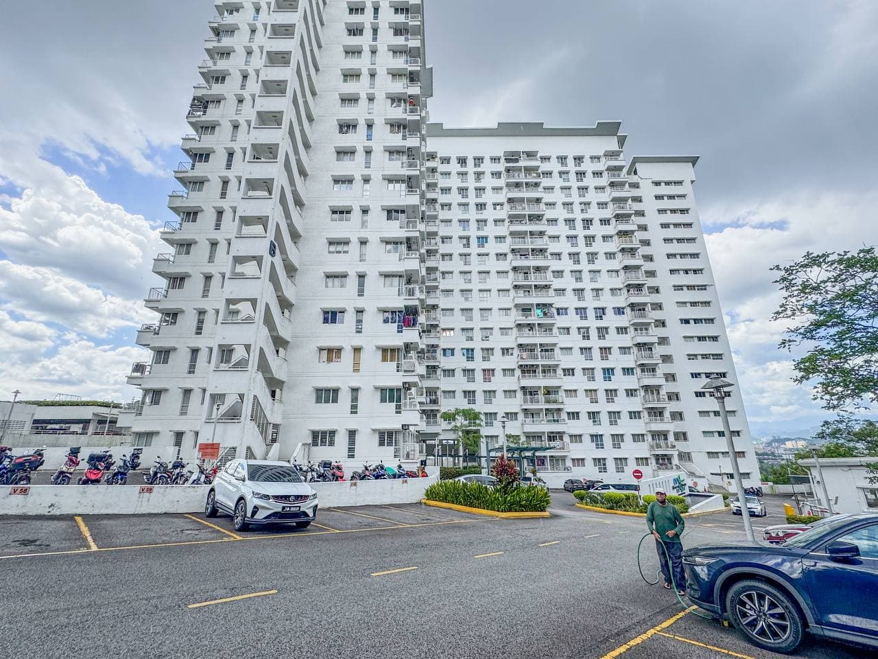 Monte Bayu Condominium, Ampang - Image 1