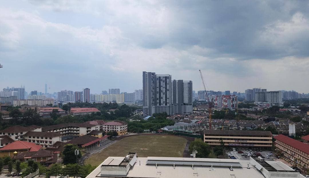 PV 3 Platinum Hill Condo with KLCC View - Image 1