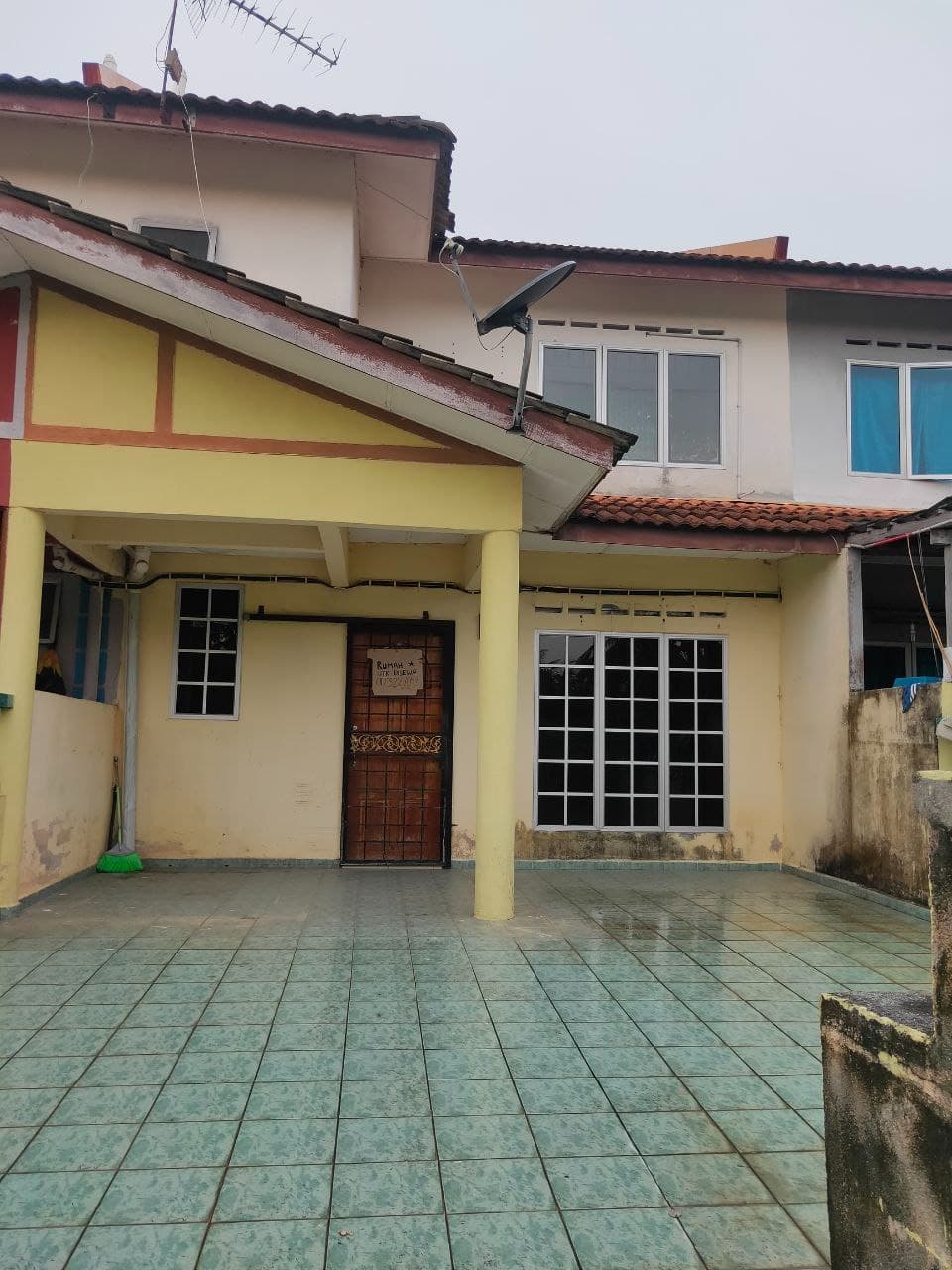 Double Storey Terrace House Taman Banting Baru - Image 1