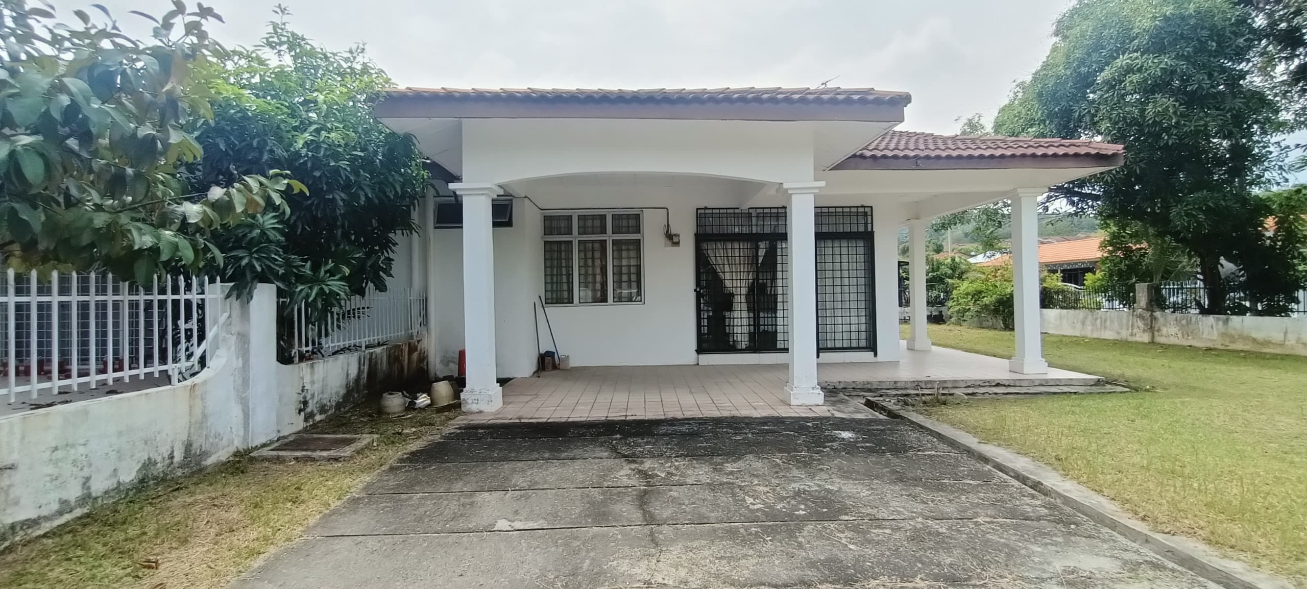 Semi-detached Corner Lot Single Storey Taman Seroja Sepang - Image 1