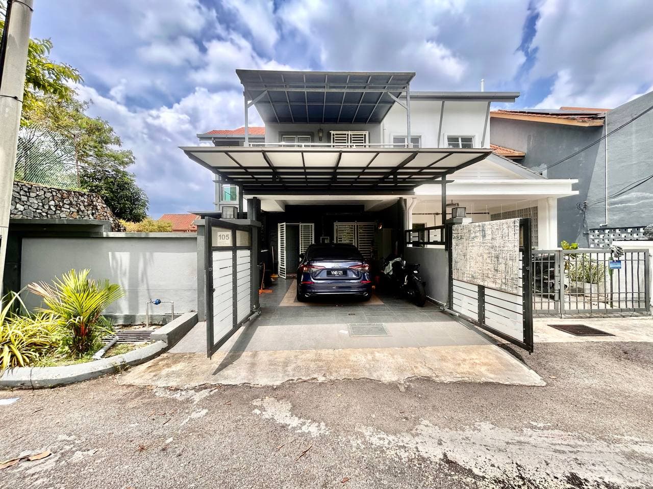2.5 Storey Terrace House Corner Lot, D Puncak Taman Ukay Perdana - Image 1