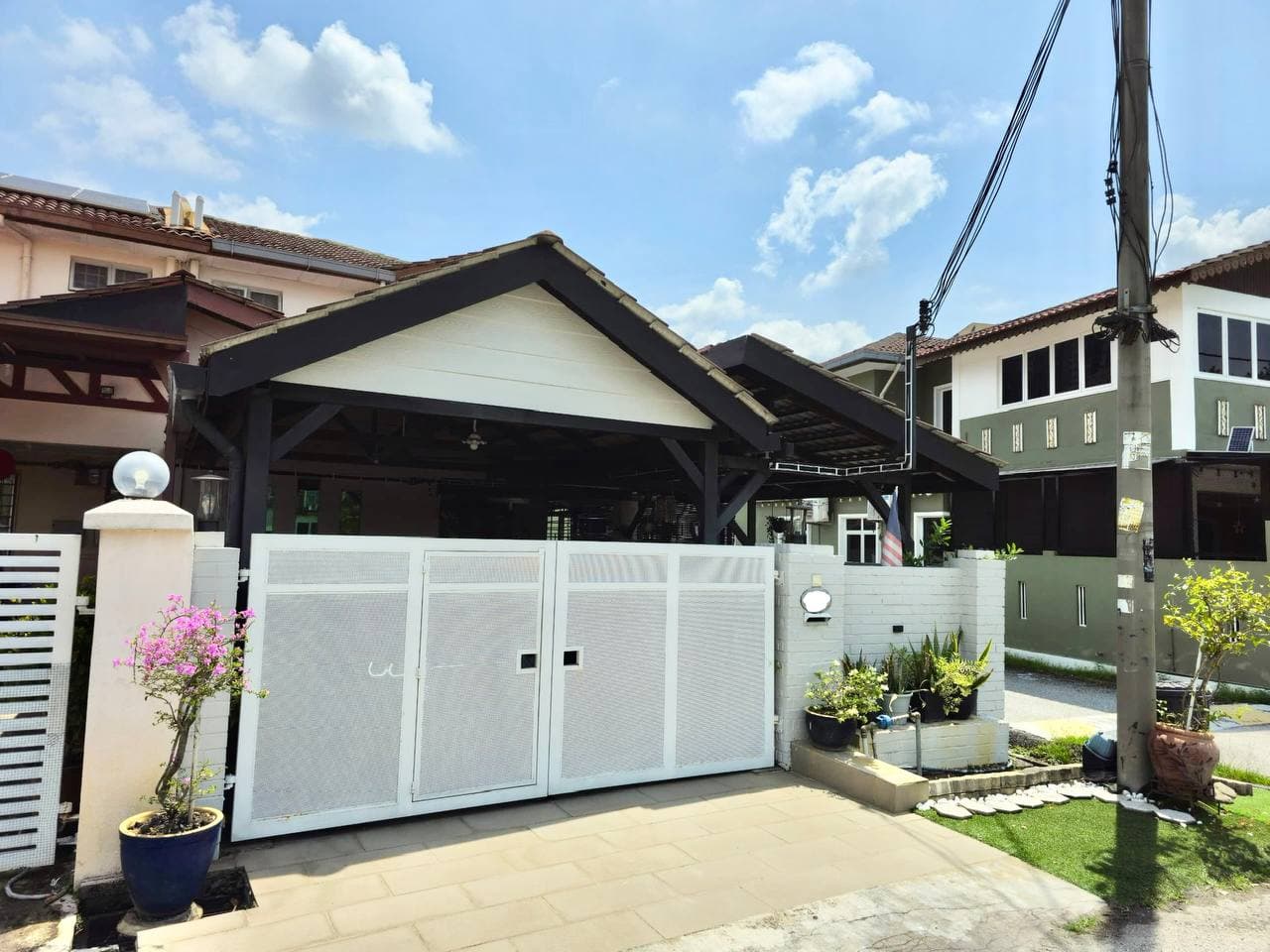 Endlot 2 Storey Terrace House Putra Perdana Puchong - Image 1