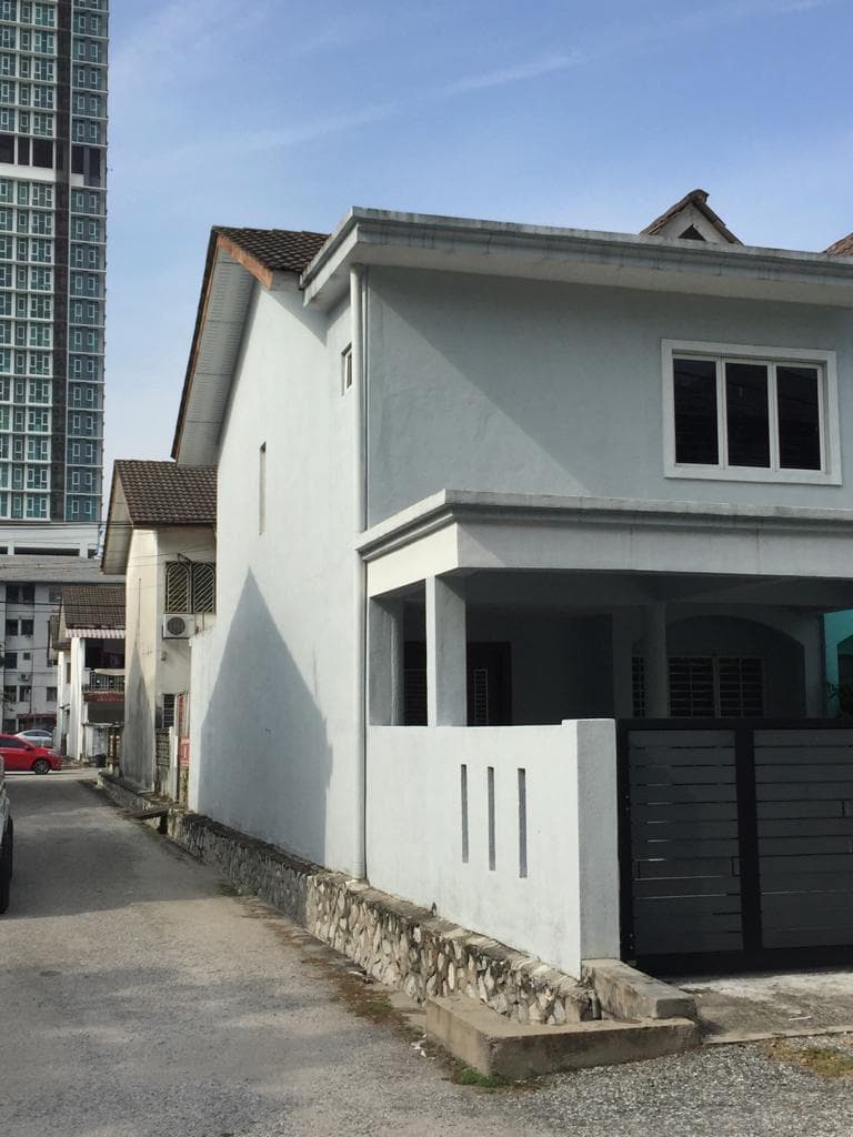 End Lot Terrace House, Bandar Sunway - Image 1