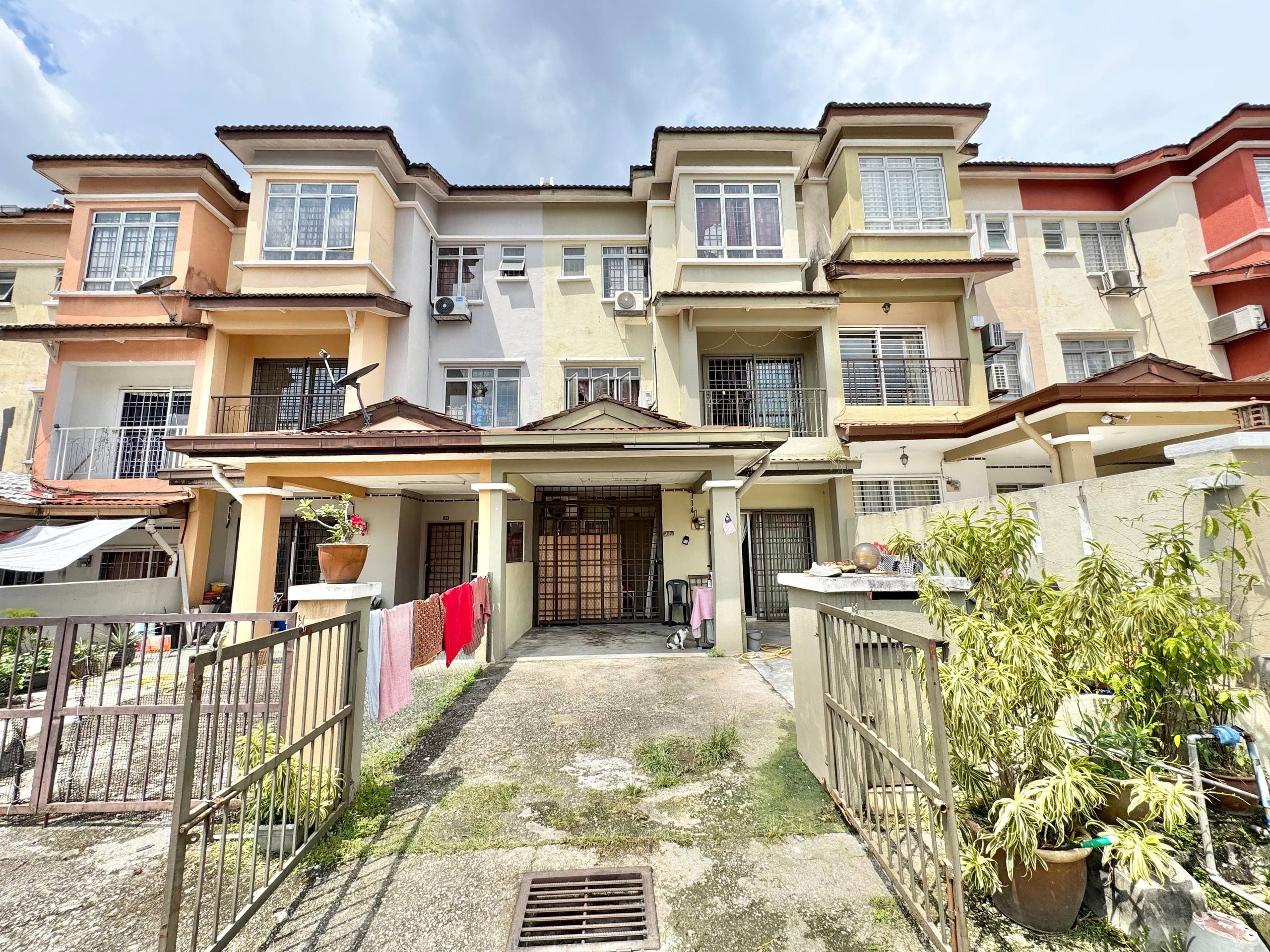2.5-STOREY INTERMEDIATE PUNCAK JALIL 4 - Image 1
