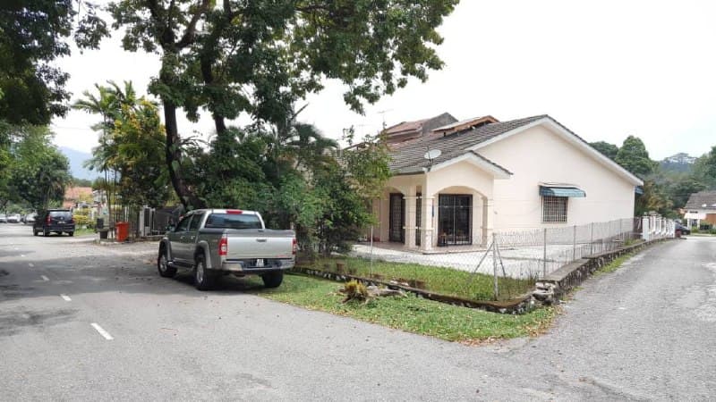 Single Storey Sri Damansara Corner Lot Facing Open - Image 1