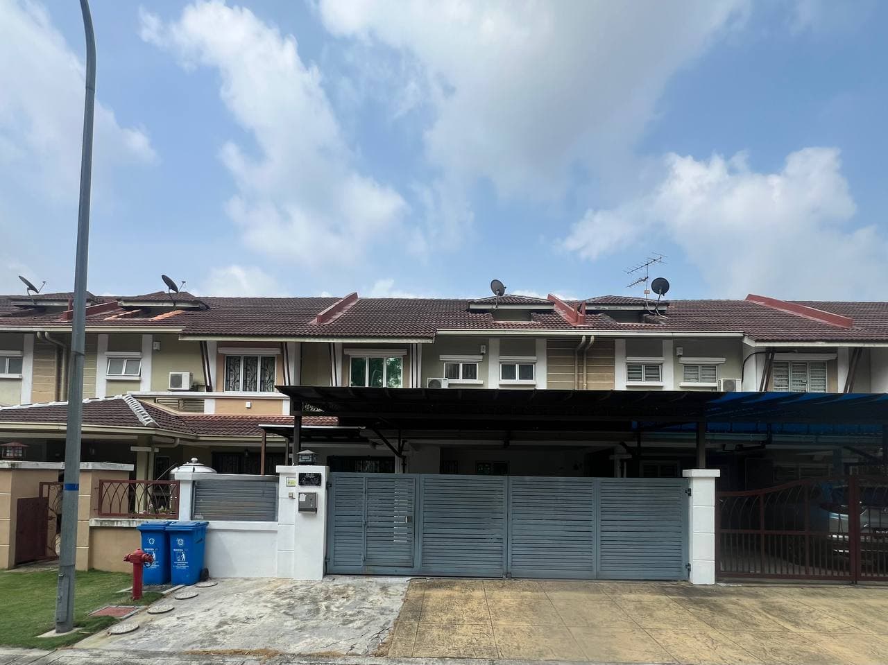 2 Storey Superlink Terrace Sunway Kayangan Seksyen U9 Shah Alam - Image 1