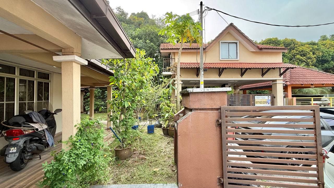 Double Storey Terrace Bandar Mahkota Cheras Seksyen 2 - Image 1