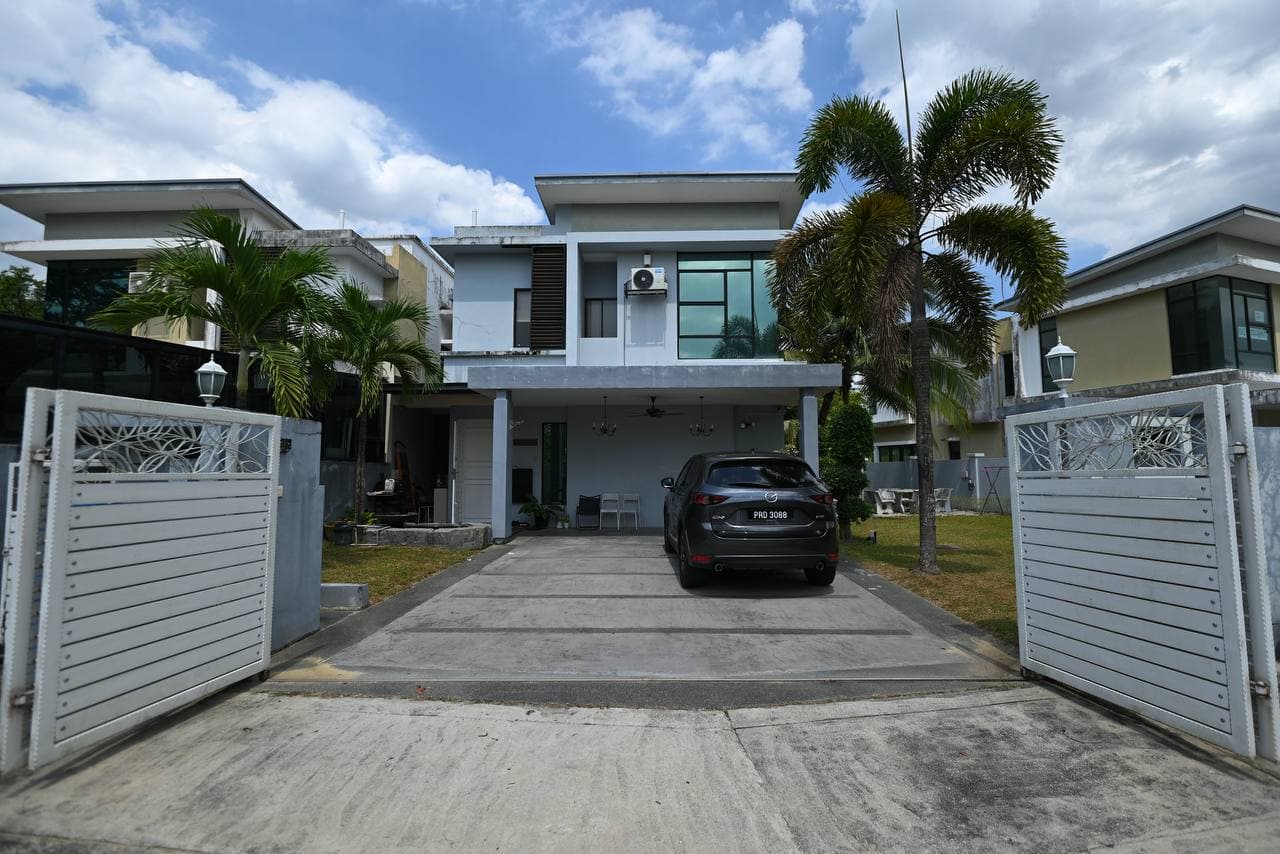 Double Storey Semi Detached Cahaya SPK Seksyen U9 Shah Alam