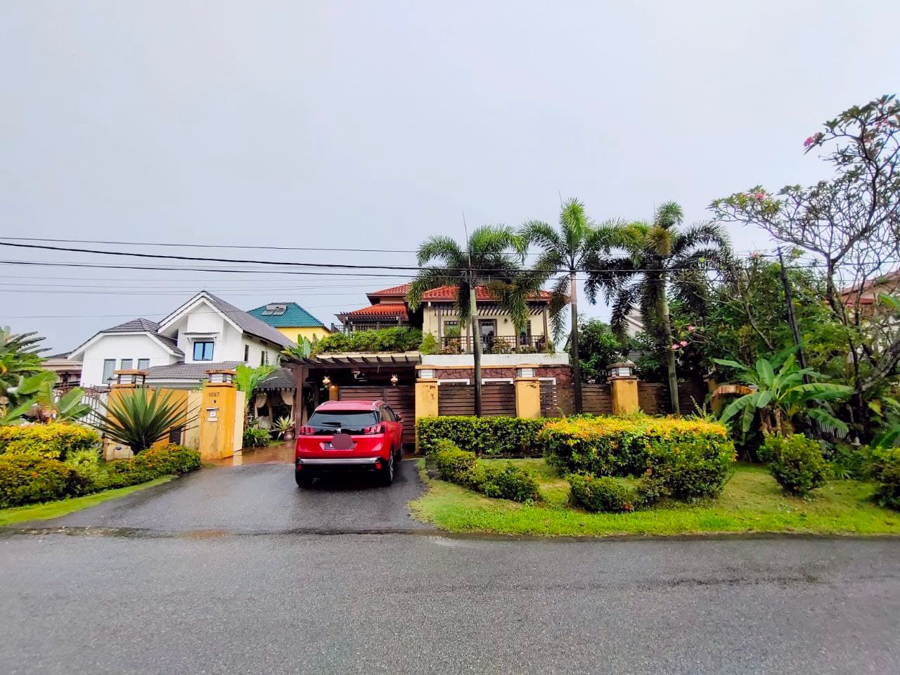 FULLY FURNISHED 2.5 Storey Bungalow SS 12, Subang Jaya - Image 1