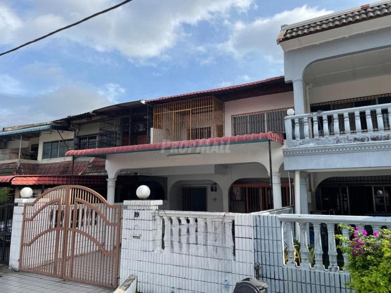 Terraced House Taman Sri Jelok, Kajang - Image 1