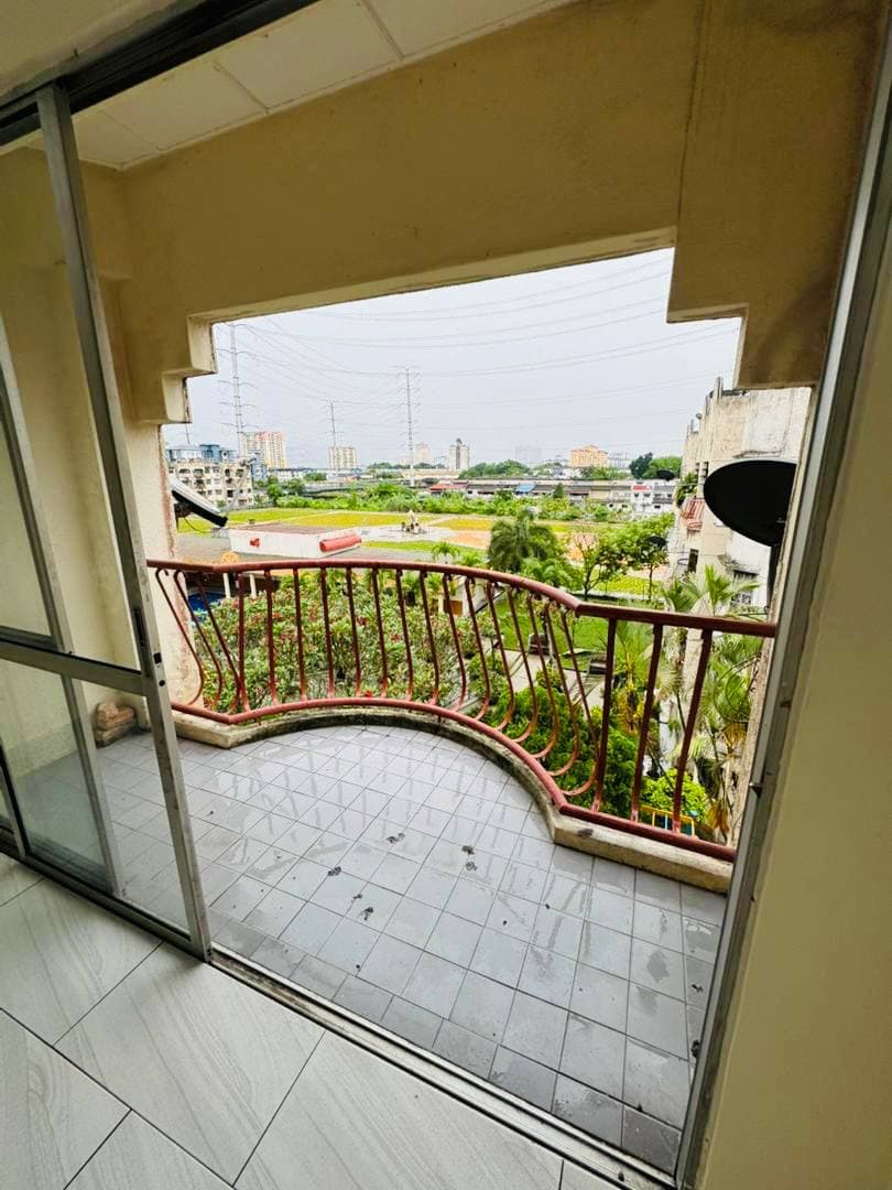 Spacious unit at Bella Vista Condominium Ampang - Image 1