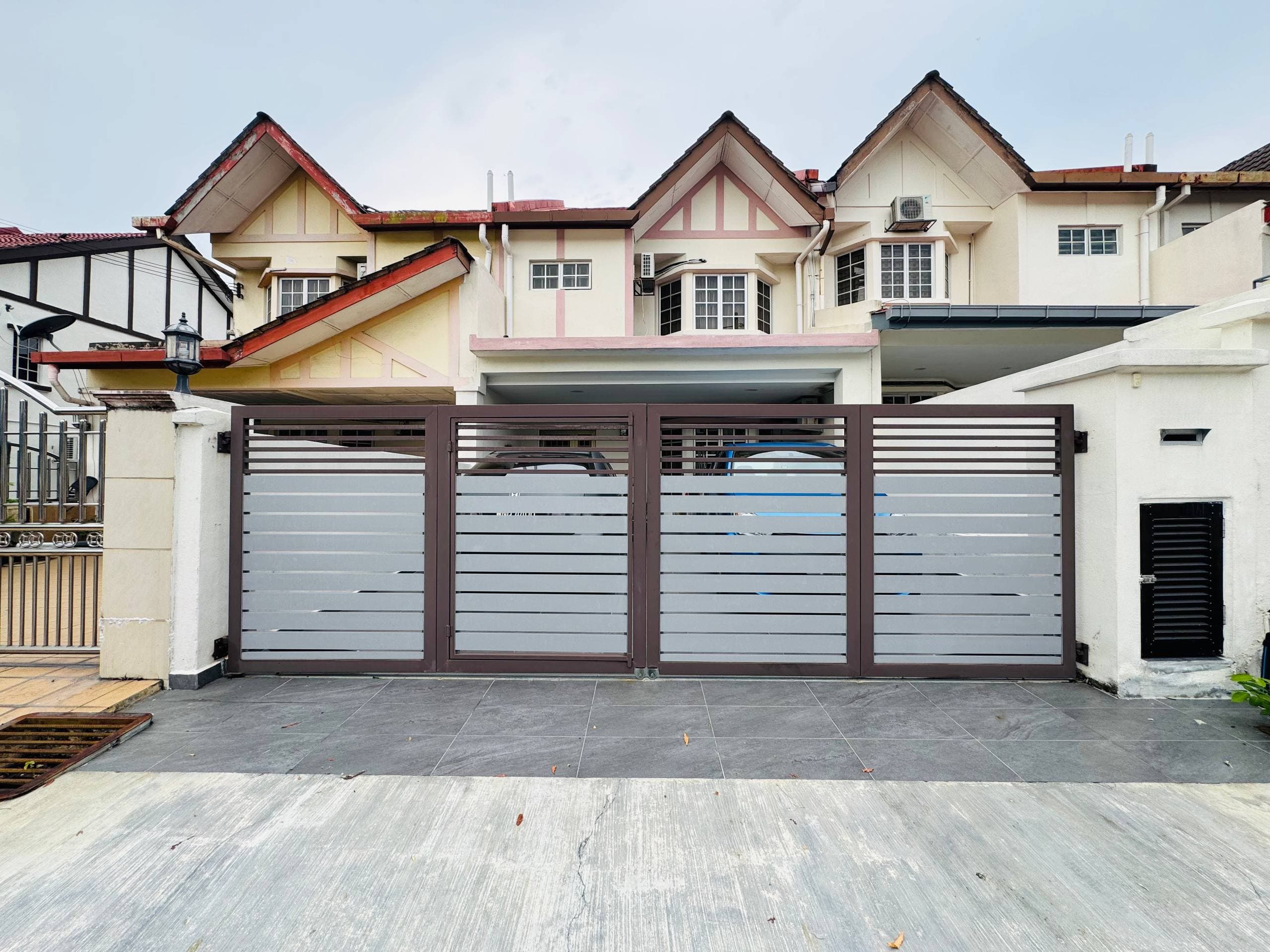 Double Storey Terrace House Bukit Rahman Putra Sungai Buloh - Image 1