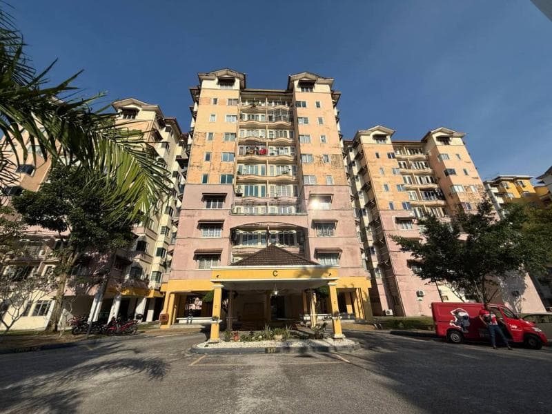 De Rozelle Condominium Kota Damansara - Image 1