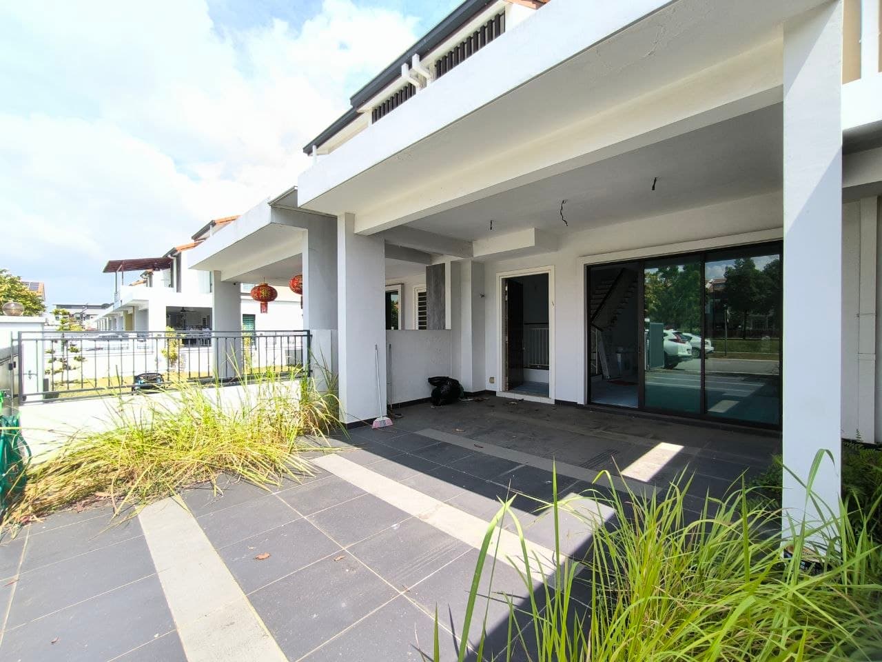 Double Storey Terrace Fleita Type 2A Alam Impian Seksyen 35 - Image 1