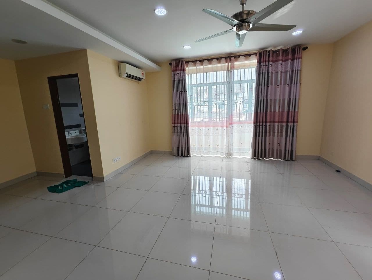 2.5 Storey House Endlot Unit Bandar Puteri Klang - Image 1