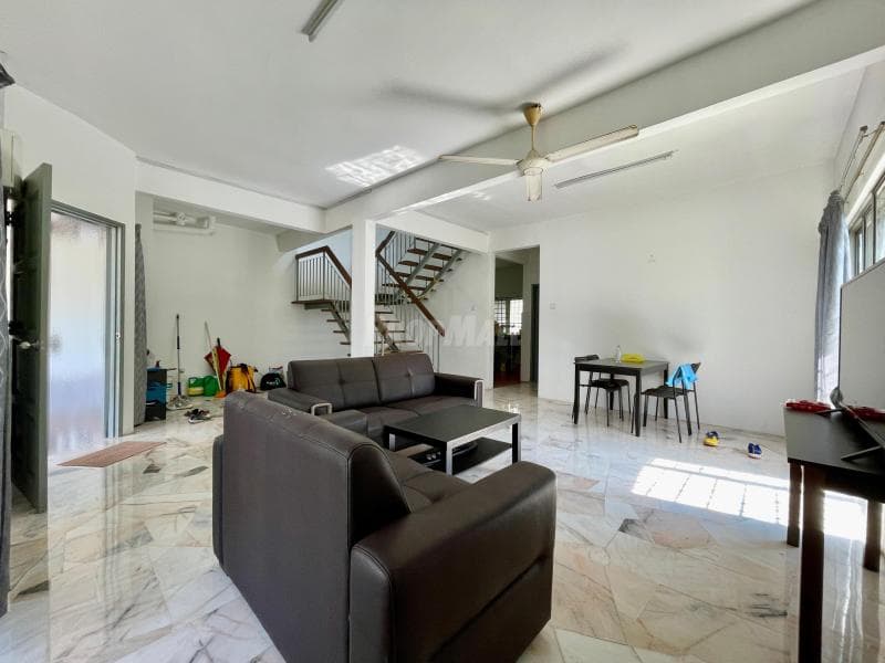 Super Cheap Corner House Lestari Perdana Seri Kembangan - Image 1
