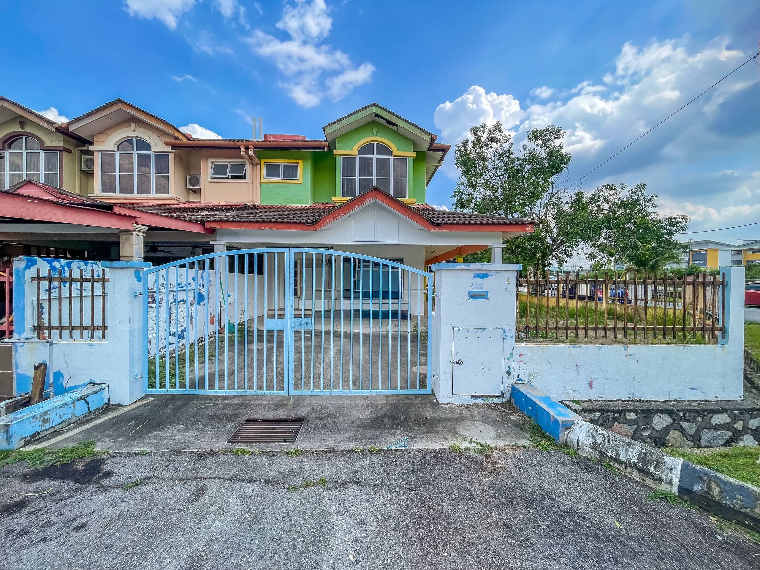 Double Storey Corner Lot, Taman Pelangi Semenyih - Image 1