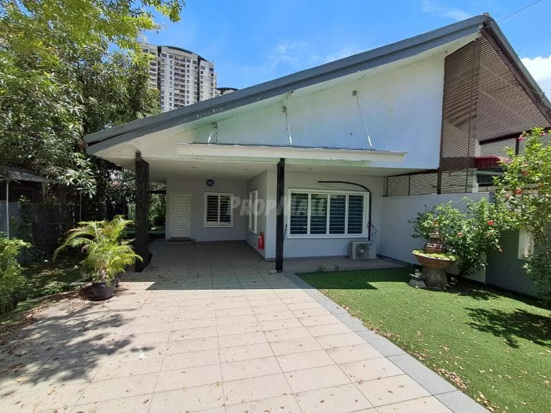 Fully Furnished Renovated Single Story Semi-D House - Image 1