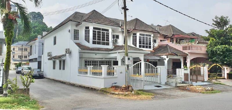 End Lot Double Storey Terrace House, Jalan Tempua - Image 1