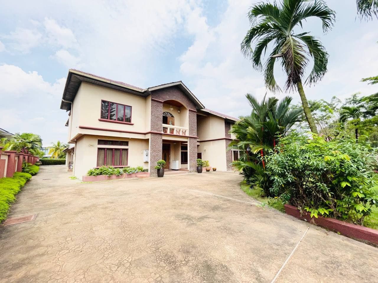 2 Storey Bungalow Jalan Kuda Lari Country Heights, Kajang