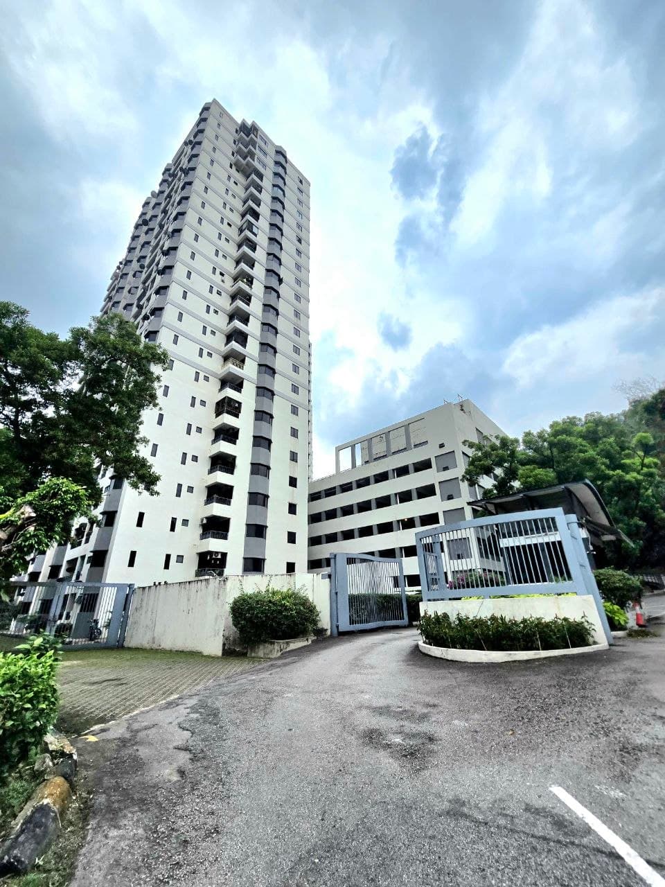 Maxwell Towers Bukit Gasing Petaling Jaya - Image 1