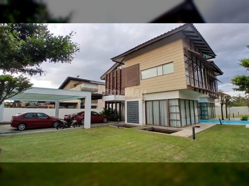 Corner Lot Banglo 2 Tingkat Banyan Close, Bandar Bukit Mahkota Bangi