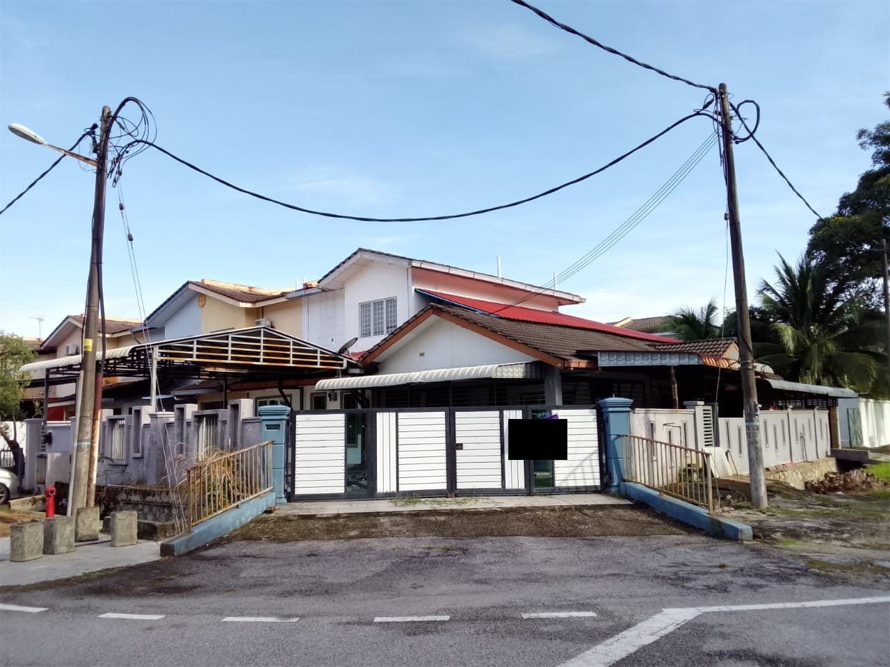 CORNER LOT RENOVATED 2 Storey Terrace House Jalan Tanjung Bukit Beruntung Rawang - Image 1