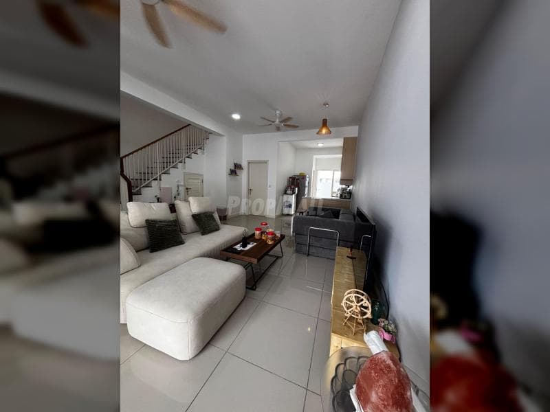 Fully Furnished 2-Storey at Garland 2, Kota Emerald, Rawang - Image 1