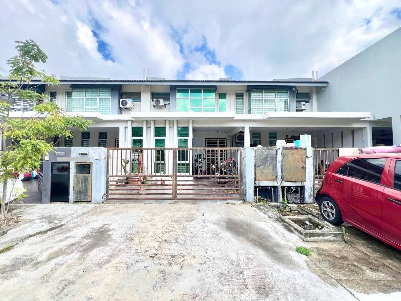 Double Storey House Bangi Avenue 2 - Image 1