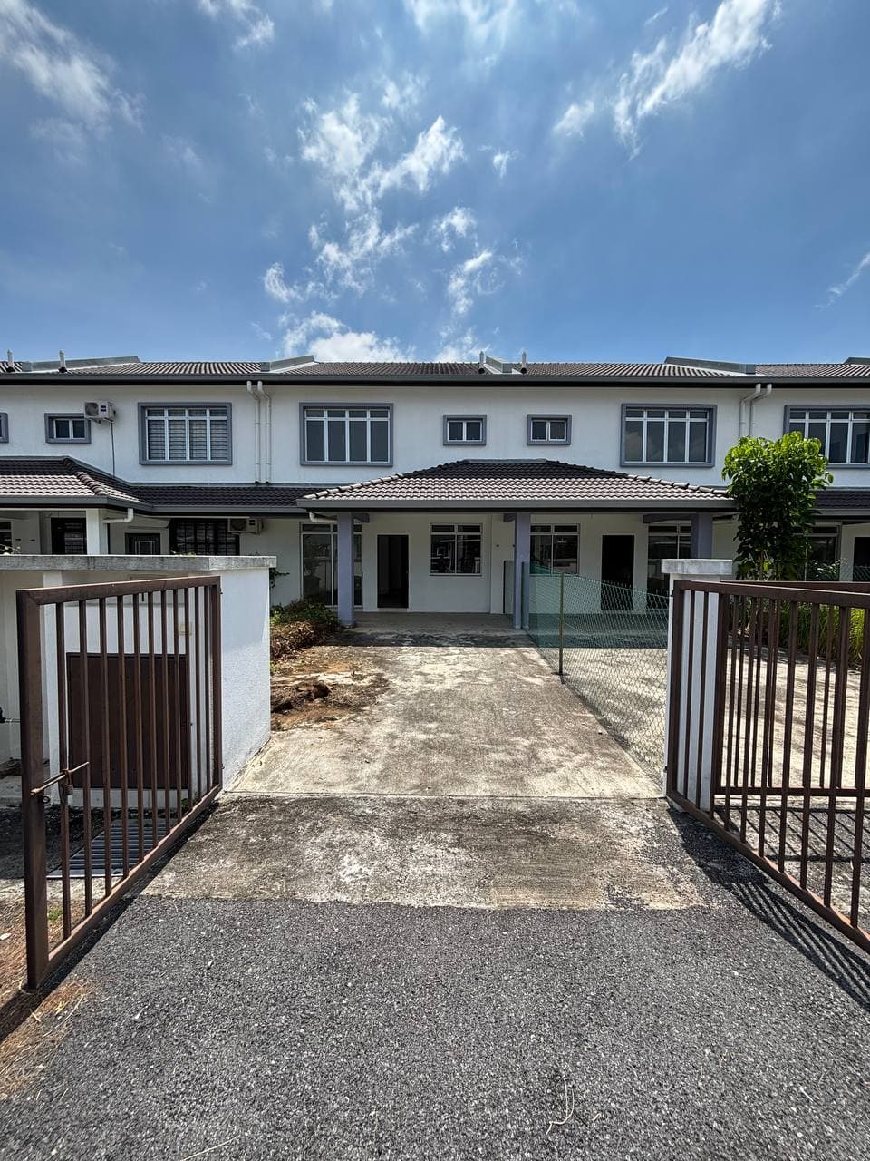 Rumah Teres 2 Tingkat Freehold Baru Untuk Dijual - Image 1