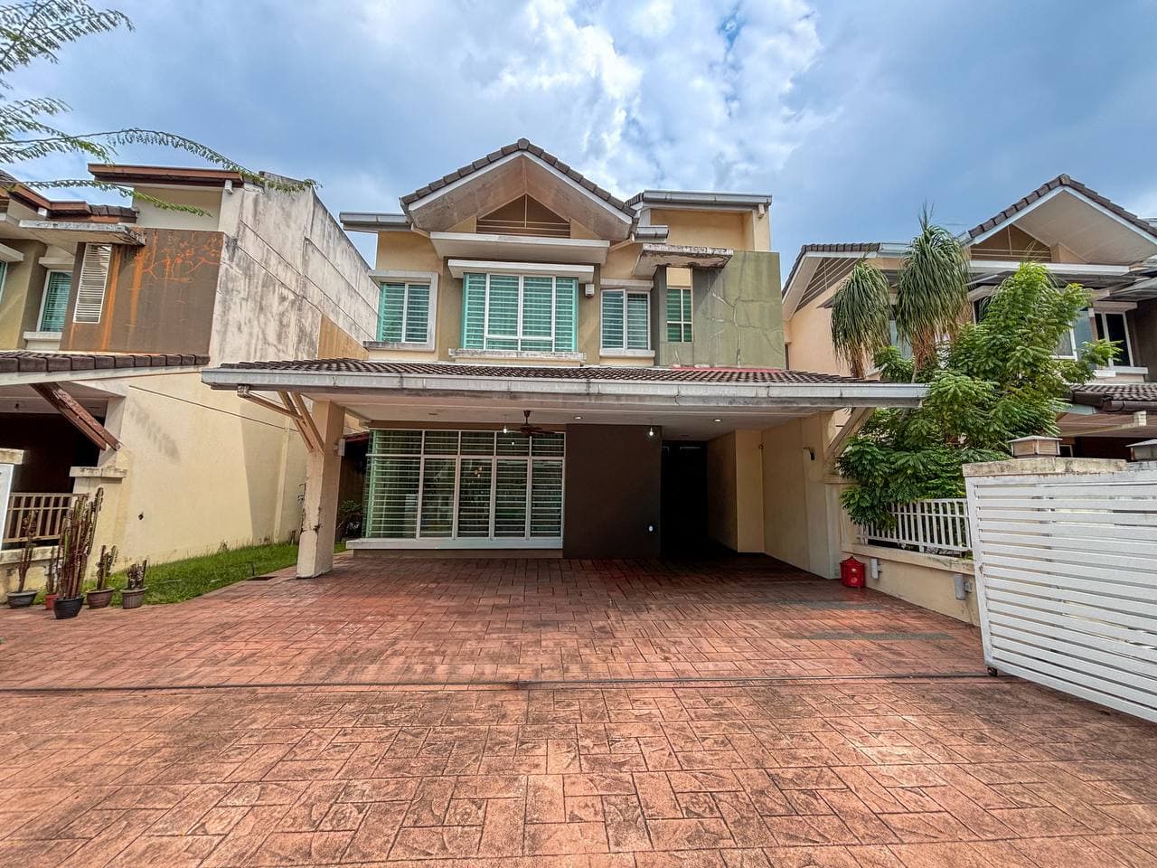 Double Storey Garden Bungalow, Kemuning Residence, Kemuning Utama