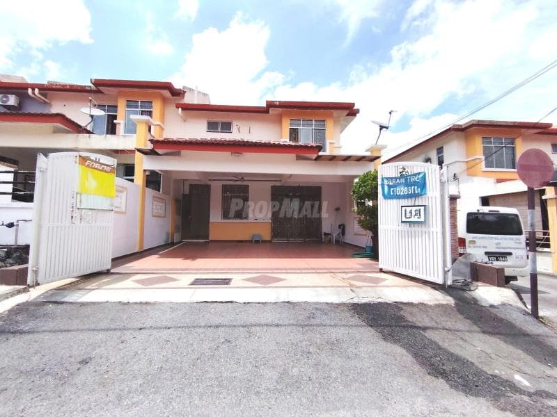 Refurbished Renovated End Lot Terrace House - Bandar Baru Salak Tinggi, Sepang - Image 1