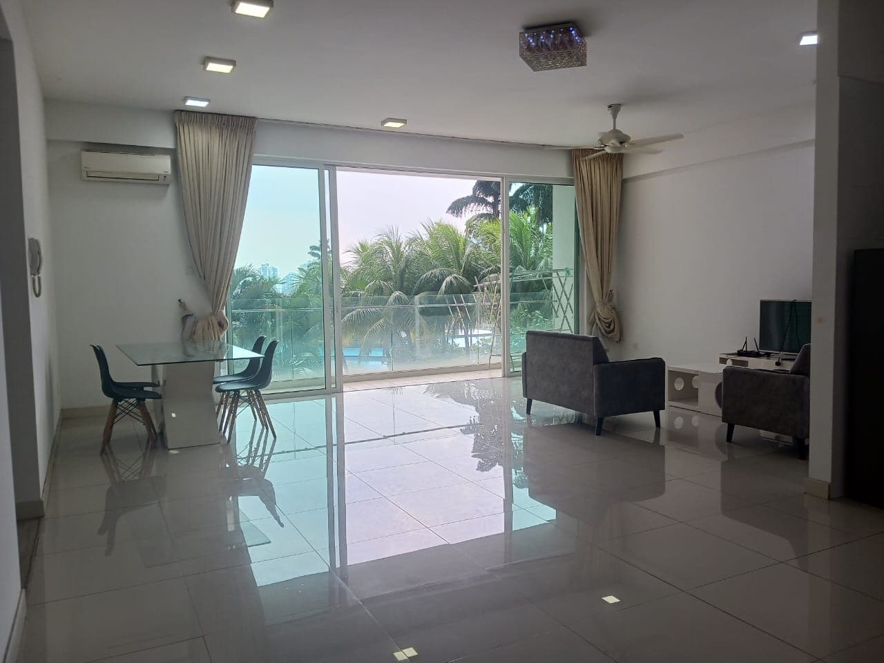 Le Yuan Residence Condominium Unit - Image 1