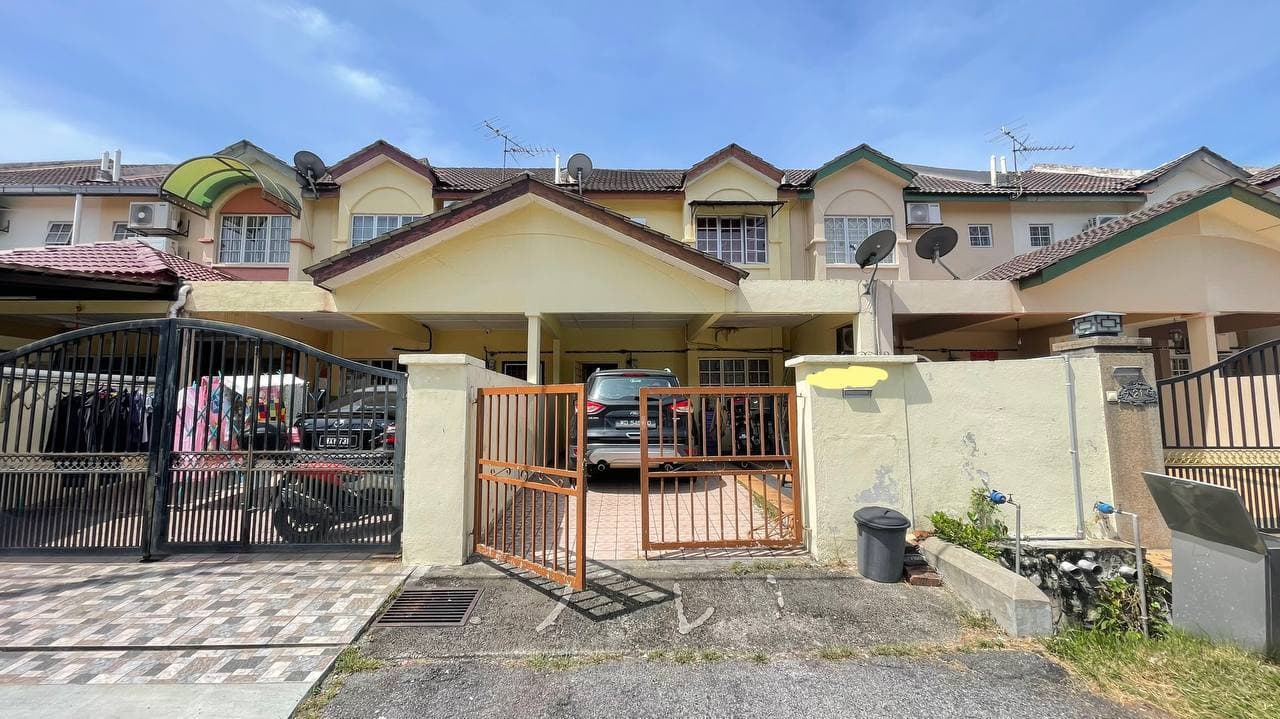 Freehold Double Storey House Taman Minang Ria Cheras Selangor - Image 1
