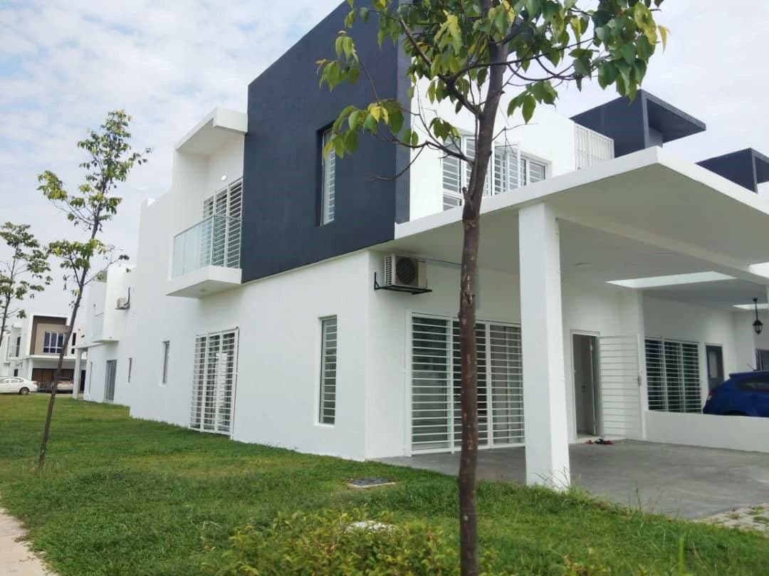 2 Storey Corner Terrace House Casa Green Cybersouth, Cyberjaya - Image 1