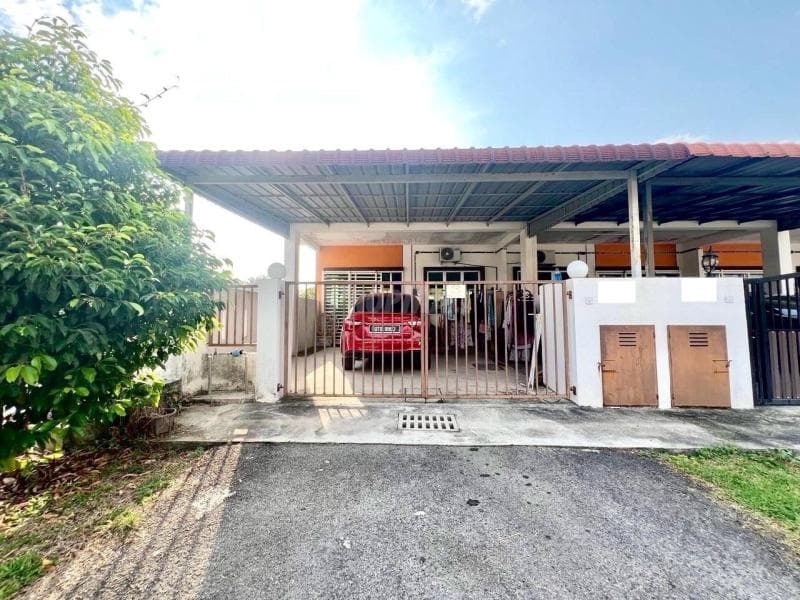 End Lot Single Storey Terrace, Taman Salak Impian Sepang - Image 1