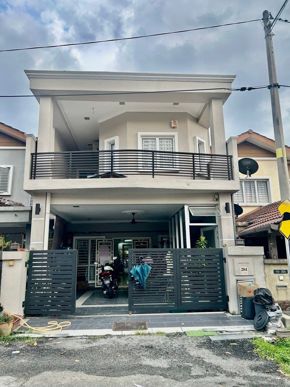 Renovated Double Storey Terrace Taman Puncak Saujana, Kajang - Image 1
