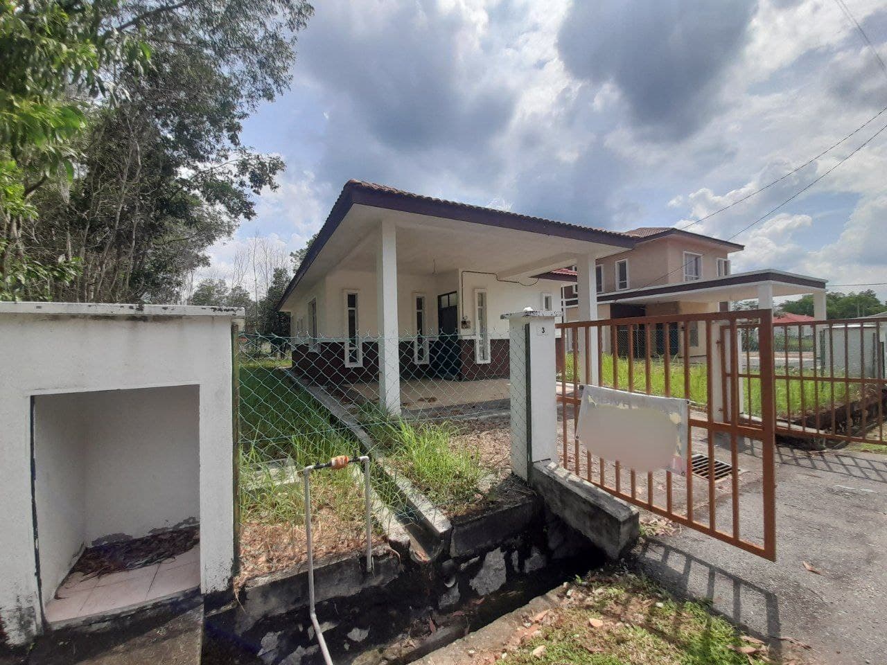 Single Storey Bungalow Non Bumi Lot Bandar Tasik Senangin