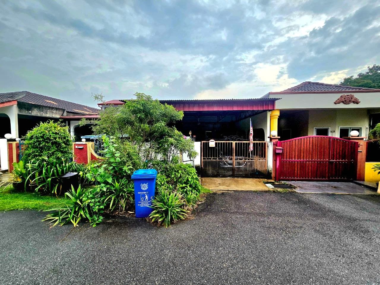 Single Storey Terrace Seksyen 17 Shah Alam Selangor - Image 1