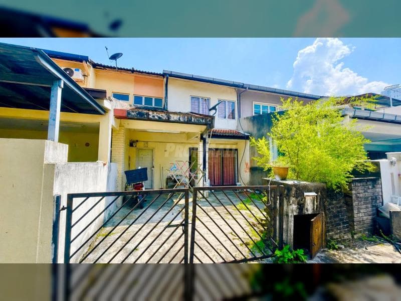 New Listing Double Storey Taman Serdang Raya Seri Kembangan Selangor - Image 1
