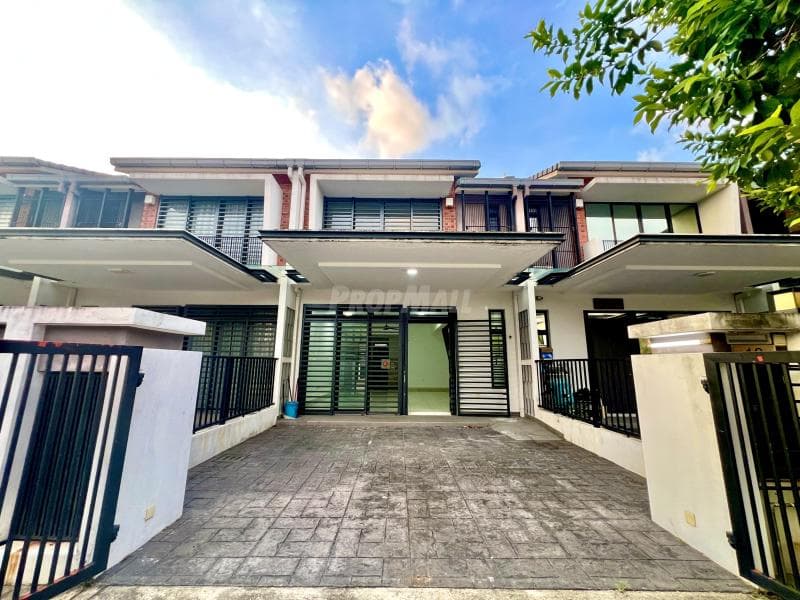 Freehold Double Storey Terrace Elmina Valley 1 - Image 1