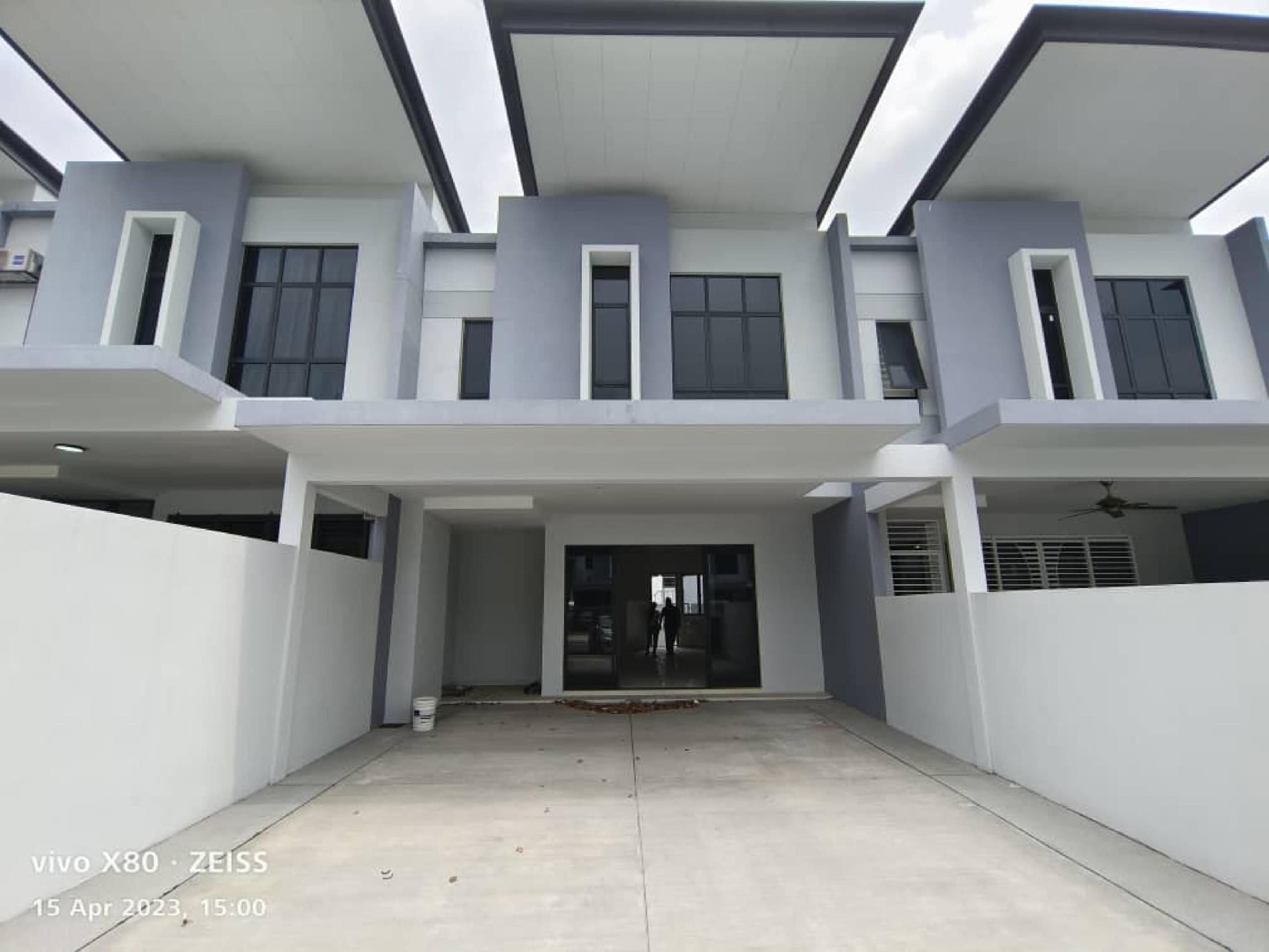 Double Storey Terrace House Kajang East Precinct 1 Semenyih Selangor - Image 1
