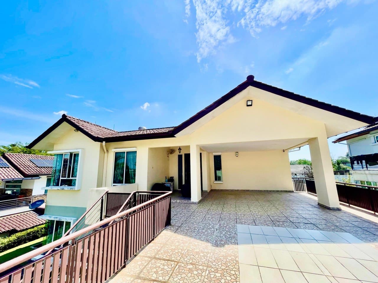 2-Storey Bungalow with Private Pool