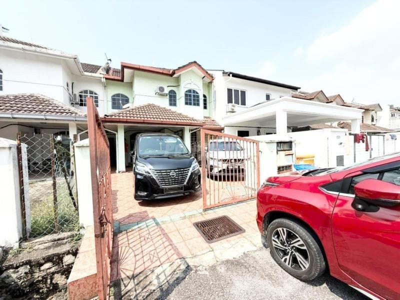 Renovated Extended Double Storey Terrace House, Jalan Ambar Seksyen 7 - Image 1
