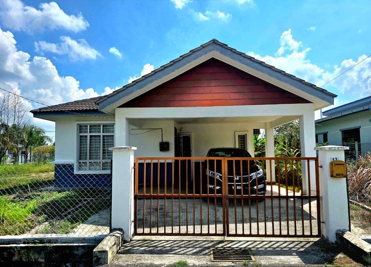 Corner Lot Single Storey Bungalow Taman Tasik Senangin Lenggeng