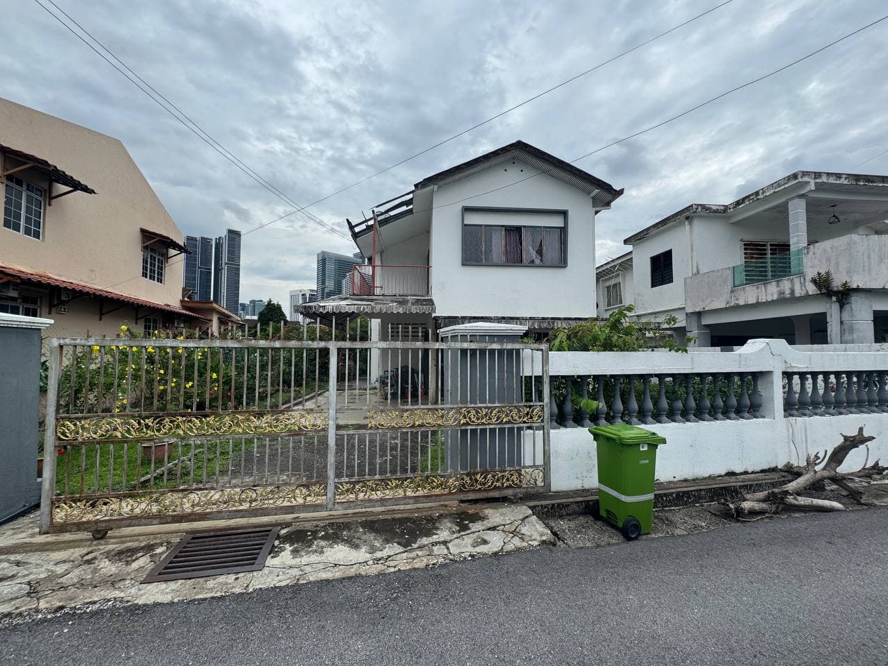 Bungalow 2 Tingkat Jalan Datuk Keramat, Kuala Lumpur - Image 1