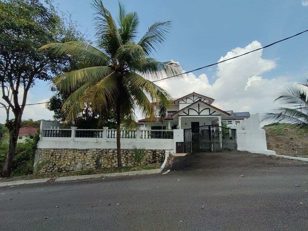 Double Storey Bungalow Seksyen 9 Shah Alam