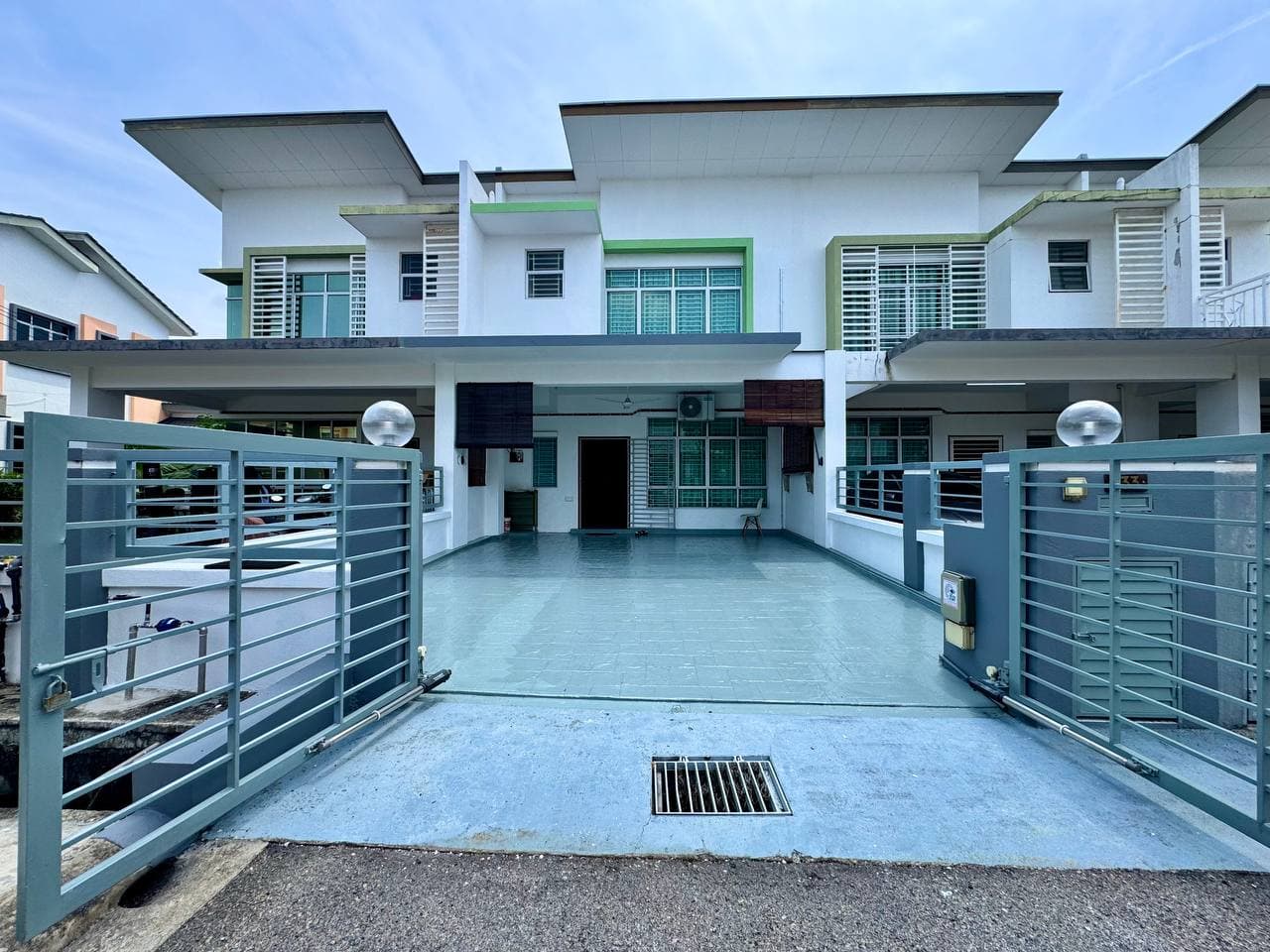 Double Storey Terrace, The Pines Hillpark Puncak Alam - Image 1