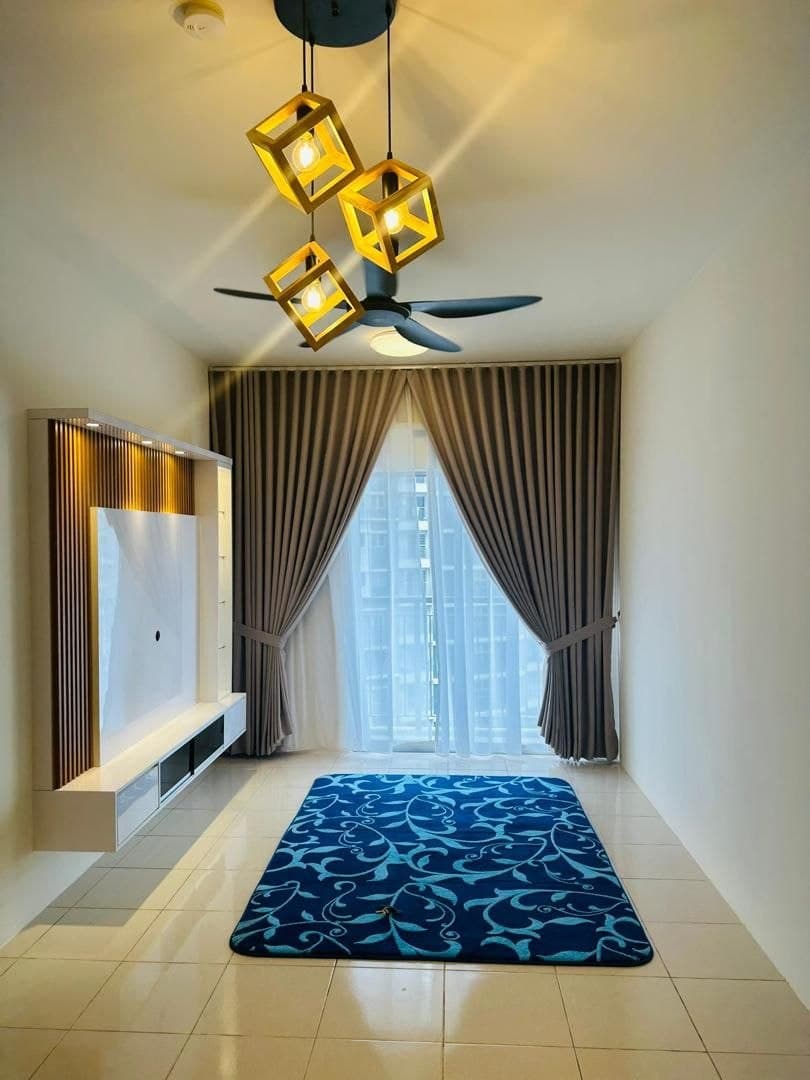 Melodi Perdana Residence Puncak Alam Renovated Cantik 901 sqft 3R2B 2 Parking